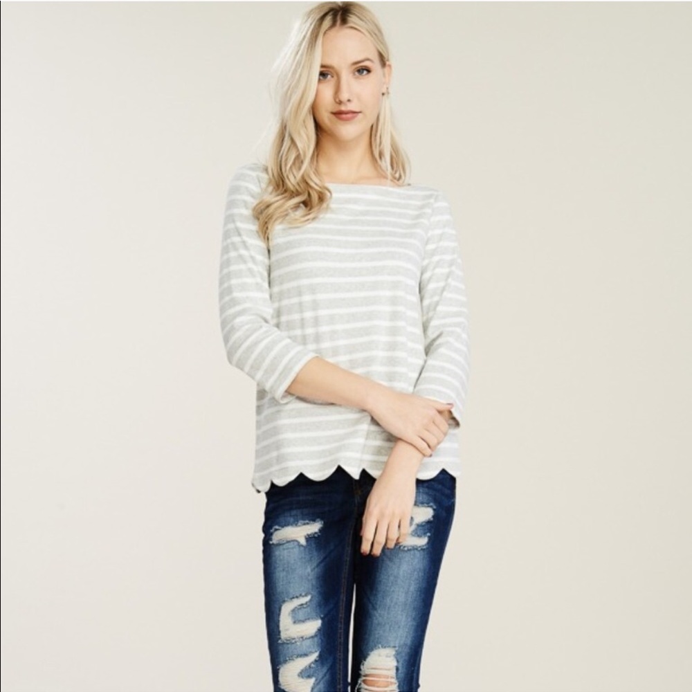 Gray striped 3/4 sleeve scalloped hem top